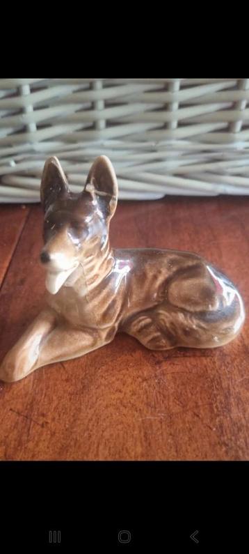 Vintage Herdershond Beeldje - Oor Hersteld beschikbaar voor biedingen