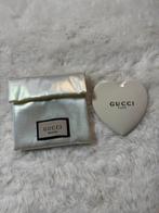 Gucci Beauty hart spiegel met pouch, Ophalen of Verzenden, Rond, Minder dan 50 cm, Minder dan 100 cm
