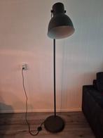 Staande lamp grijs, Ophalen, Zo goed als nieuw, 150 tot 200 cm
