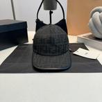 Fendi petten, Kleding | Heren, Ophalen of Verzenden, Zo goed als nieuw, One size fits all