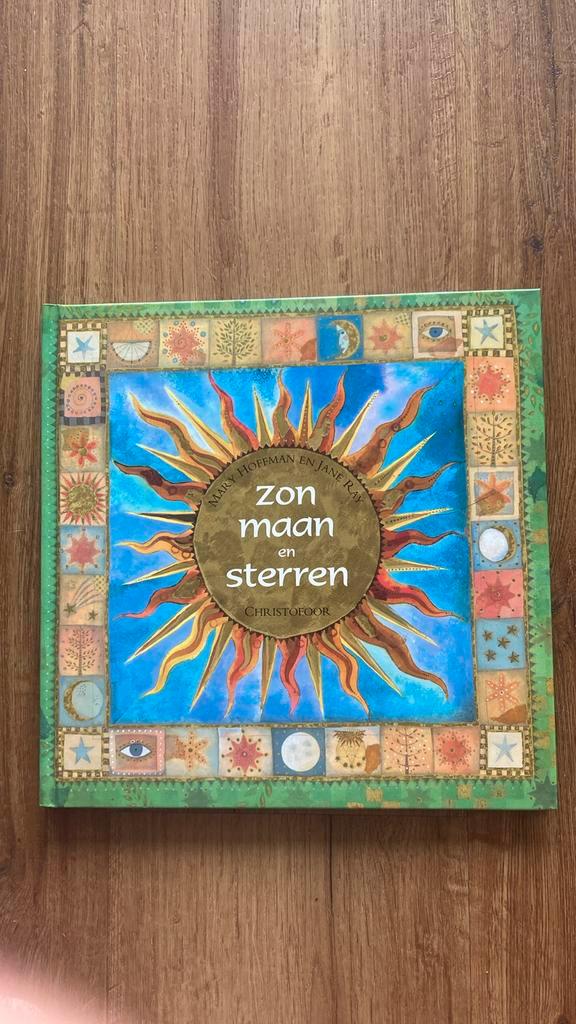 Mary Hoffman - Zon, maan en sterren, Boeken, Prentenboeken en Plaatjesalbums, Zo goed als nieuw, Ophalen of Verzenden