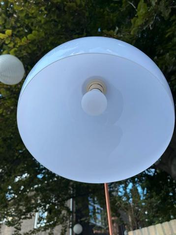 Mooie Staande Lamp - Modern Design beschikbaar voor biedingen