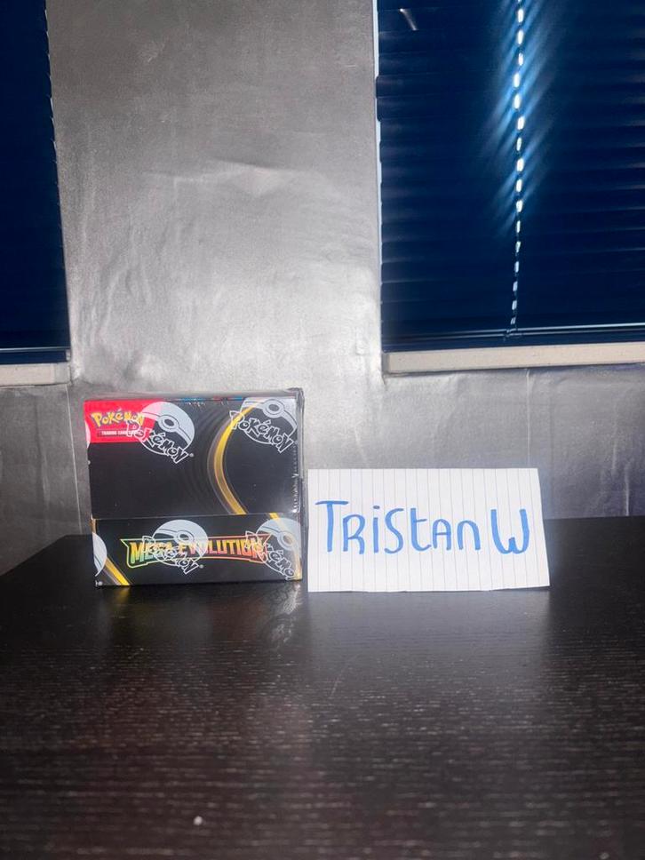 Mega Evolution Booster Box (Sealed), Hobby en Vrije tijd, Verzamelkaartspellen | Pokémon, Nieuw, Boosterbox, Foil, Ophalen of Verzenden