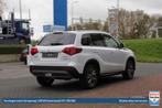 Suzuki Vitara 1.4 Boosterjet 129pk Smart Hybrid € 25.950,0, Auto's, Suzuki, Stof, Gebruikt, 4 cilinders, Wit