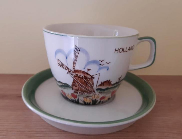 Vintage kop en schotel met molen, Holland, Huis en Inrichting, Keuken | Servies, Zo goed als nieuw, Kop(pen) en/of Schotel(s)