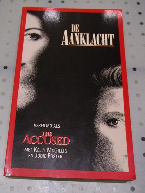 De aanklacht door Deborah Chiel Verhaal zie foto Verfilmd, Boeken, Thrillers, Zo goed als nieuw, Amerika, Ophalen of Verzenden