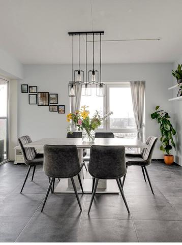Zwarte hanglamp H&H beschikbaar voor biedingen