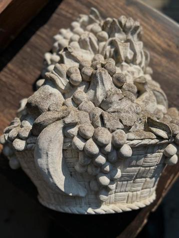 Muurdecoratie tuindecoratie fruitmand beton beschikbaar voor biedingen