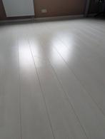 Laminaat wit ong 30 m2 (tegen elk aannemelijk bod), Doe-het-zelf en Verbouw, Vloerdelen en Plavuizen, Ophalen, Gebruikt, 10 m² of meer