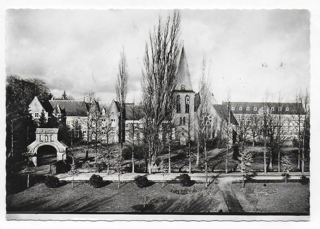 Heeswijk Norbertijnenabdij Gelopen Ansichtkaart ( B4525 ), Ophalen of Verzenden, 1980 tot heden, Gelopen
