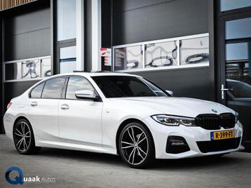BMW 3-serie 320i M-Sport | CARPLAY | SHADOWLINE | PANO | 19" beschikbaar voor biedingen