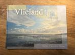 Vlieland - Met licht geschreven, Ophalen of Verzenden, Zo goed als nieuw, Friesland