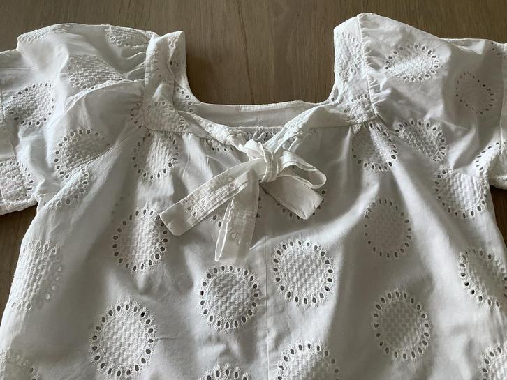 Witte blouse met broderie, Kleding | Dames, Blouses en Tunieken, Zo goed als nieuw, Maat 38/40 (M), Wit, Ophalen of Verzenden