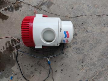 Rule 4000 56d 12 volt bilgepomp 2" aansluiting beschikbaar voor biedingen