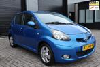 Toyota Aygo 61 DKM |NAP | ZUINIG |DEALER ONDERHOUDEN | ELEK-, Voorwielaandrijving, Stof, Gebruikt, Zwart