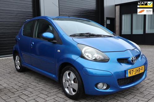 Toyota Aygo 61 DKM |NAP | ZUINIG |DEALER ONDERHOUDEN | ELEK-, Auto's, Toyota, Bedrijf, Te koop, Aygo, ABS, Airbags, Airconditioning