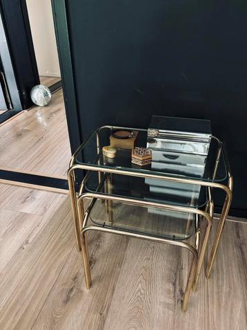 NESTING TABLES GOLD beschikbaar voor biedingen