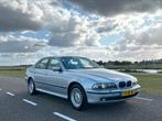 BMW 5-Serie 4.4 I 540 AUT 1998 Grijs, Auto's, BMW, Automaat, Achterwielaandrijving, 1610 kg, 2000 kg