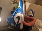 Blauwe jordan 1, Kleding | Heren, Schoenen, Ophalen of Verzenden, Zo goed als nieuw, Zwart