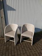 Te koop 2 mooie en goede rotan stoelen bieden !!, Riet of Rotan, Twee, Wit, Zo goed als nieuw