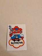 3518 Vintage Hey Pritty Baby Sticker, Ophalen of Verzenden, Gebruikt, Strip of Tekenfilm