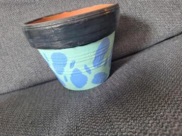 Bloempot abstracte kunst beschikbaar voor biedingen