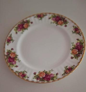 Royal Albert bord Old Contry Roses beschikbaar voor biedingen