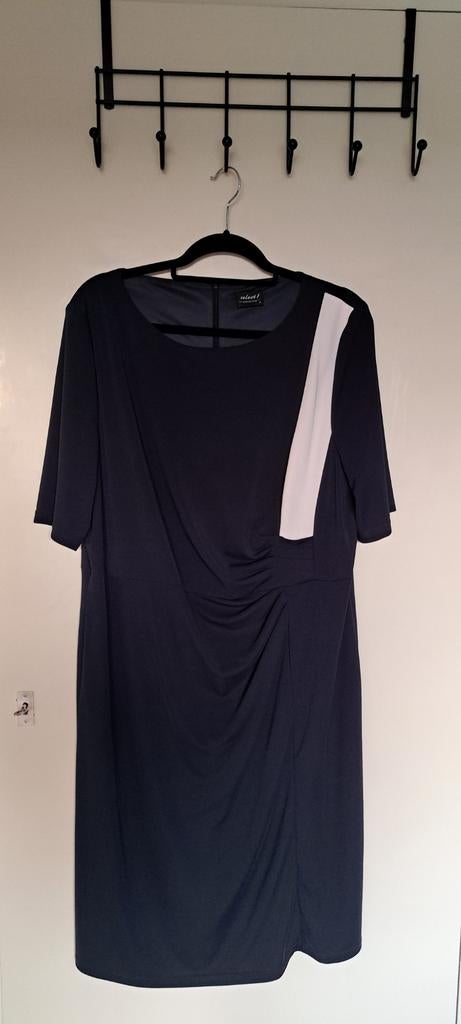 Jurk Donkerblauw  met mooie sjaal/  stola, Kleding | Dames, Blauw, Select, Maat 46/48 (XL) of groter, Ophalen of Verzenden