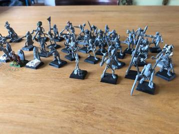 Warhammer undead skeletons vampire counts 37 stuks  beschikbaar voor biedingen