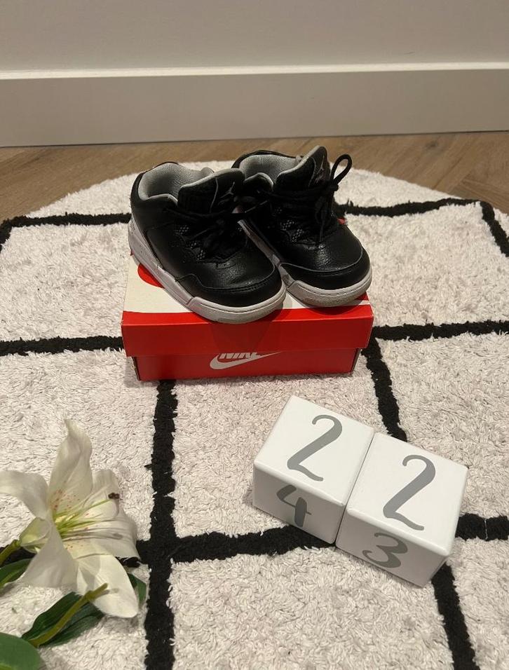 Heel goed zwart leer Nike Jordan Flight baby sneaker 22, Kinderen en Baby's, Babykleding | Schoentjes en Sokjes, Zo goed als nieuw