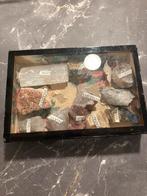 Mineralen Collectie in Doos, Verzamelen, Mineralen en Fossielen, Ophalen of Verzenden, Mineraal