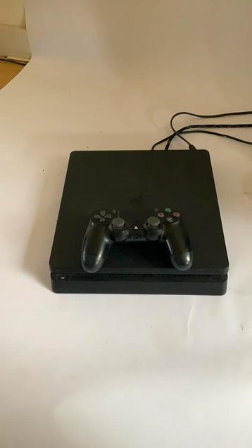 PS4 slim PlayStation