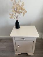 Leuk vintage nachtkastje, Ophalen, Gebruikt