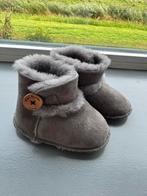 Schapenvacht baby slofjes, Slofjes, Jongetje of Meisje, Ophalen of Verzenden, Zo goed als nieuw
