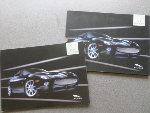 Jaguar XK 2004 Brochure in Sleeve, Boeken, Auto's | Folders en Tijdschriften, Overige merken, Verzenden