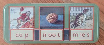 Aap Noot Mies pennenblikje beschikbaar voor biedingen