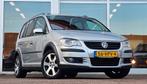 Volkswagen Touran 2.0 TDI Cross 3e Eigenaar Leer Mooi!, Auto's, Volkswagen, Gebruikt, Zwart, Bedrijf, Diesel