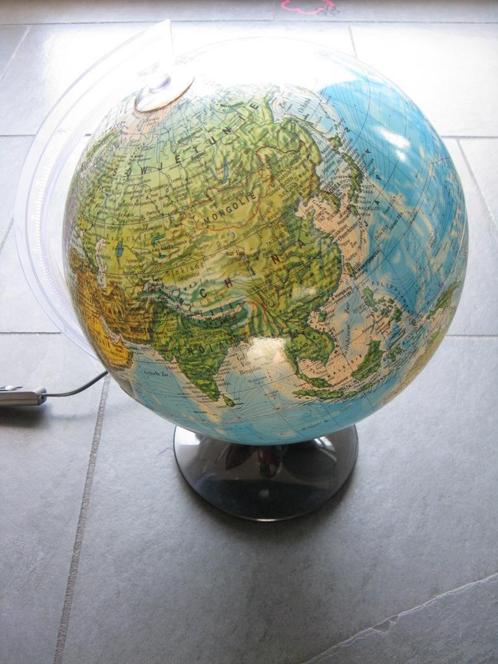 Wereldbol-lamp, Z.G.A.N. (0183), Hobby en Vrije tijd, Feestartikelen, Zo goed als nieuw, Feestartikel, Film of Tv, Ophalen of Verzenden