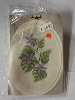 Nieuwe borduurpakket met lila bloemen, Telecommunicatie, Mobiele telefoons | Hoesjes en Frontjes | Overige merken, Ophalen of Verzenden