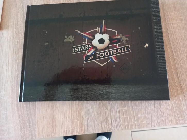 Stars of football, stikkeralbum  harde kaft  compleet, Verzamelen, Sportartikelen en Voetbal, Zo goed als nieuw, Boek of Tijdschrift