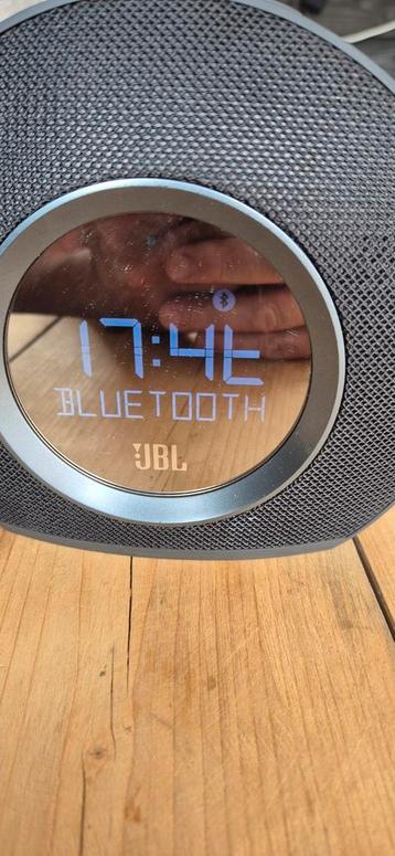Jbl Klokradio wake up verlichting  beschikbaar voor biedingen