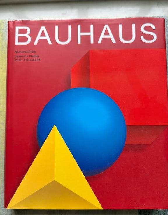 Bauhaus - Könemann (nederlandstalige versie), Boeken, Kunst en Cultuur | Architectuur, Zo goed als nieuw, Architecten, Ophalen of Verzenden