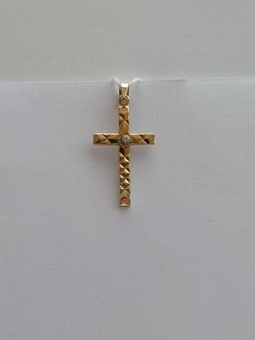 14 krt gouden kruisje met zirkonia steentje beschikbaar voor biedingen
