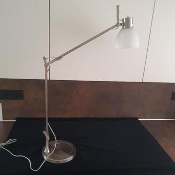 Bureaulamp - Tafellamp - Metaal - Zilverkleurig -Verstelbaar beschikbaar voor biedingen
