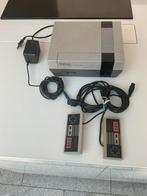 Nintendo Nes met 2 controllers en stroomkabel geen tv kabel, Spelcomputers en Games, Spelcomputers | Nintendo NES, Ophalen, Gebruikt