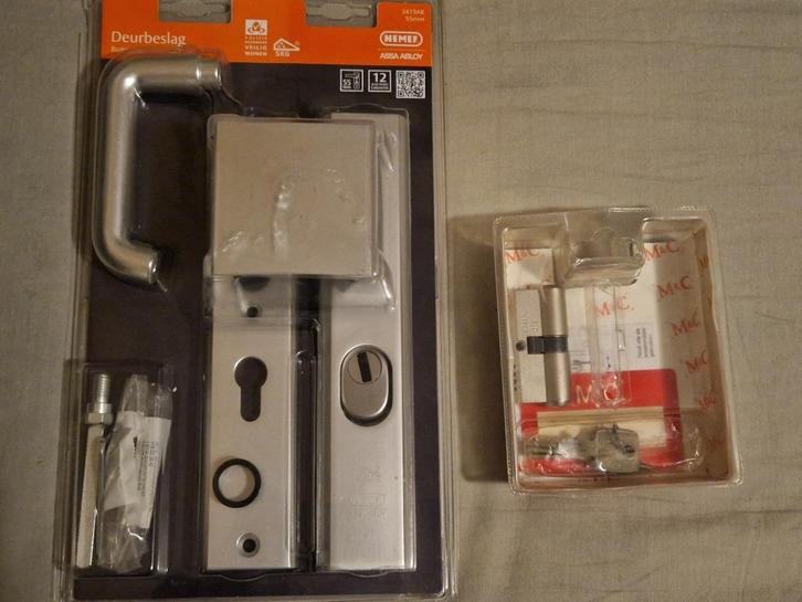 Nemef deurbeslag inclusief cilinderslot, nieuw, Doe-het-zelf en Verbouw, Hang- en Sluitwerk, Nieuw, Slot, Chroom, Ophalen of Verzenden
