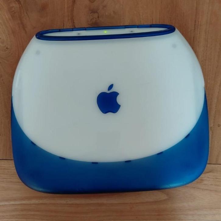 Apple iBook Clamshell Blueberry – Vintage Apple laptop, Computers en Software, Apple Macbooks, Gebruikt, MacBook, 12 inch, 2 tot 3 Ghz