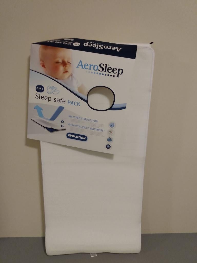 AeroSleep Junior Matras 70x140cm met 2 matrasbeschermers, Ophalen of Verzenden, Zo goed als nieuw, Ledikant