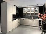 Showroomkeuken. landelijk incl apparaten & afzuigkap. Nieuw!, Huis en Inrichting, Keuken | Complete keukens, Ophalen, Hoekkeuken