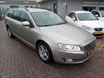 Volvo V70 D2 2.0D SUMMUM 88KW 2015 NIEUWE APK, LEER XENON, Voorwielaandrijving, 1800 kg, 4 cilinders, 1969 cc